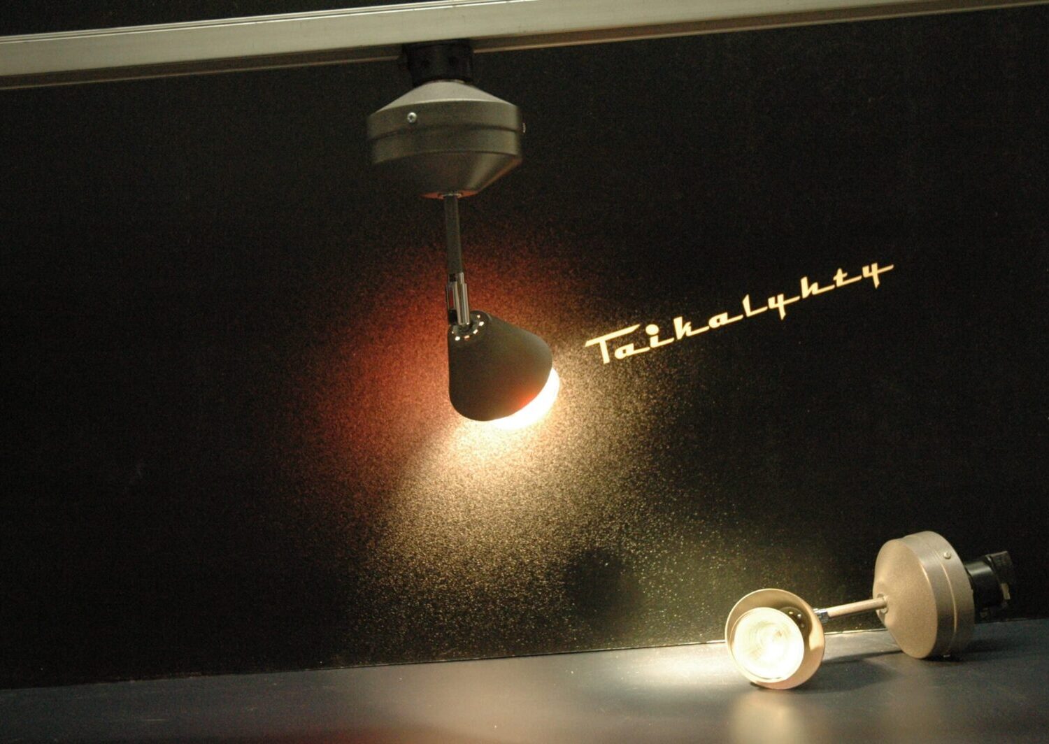 M-Lantern 50 harmaa kiskospotti 50W (15)
