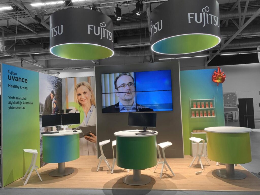 Fujitsu23d_bw